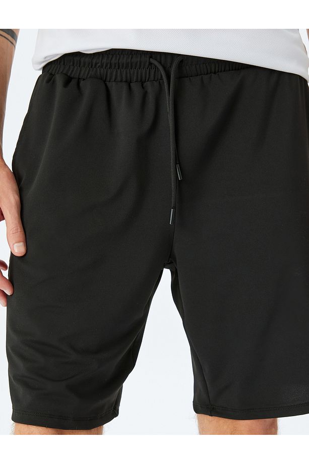 Beli Bağcıklı Cep Detaylı Slogan Baskılı Spor Şort - 5