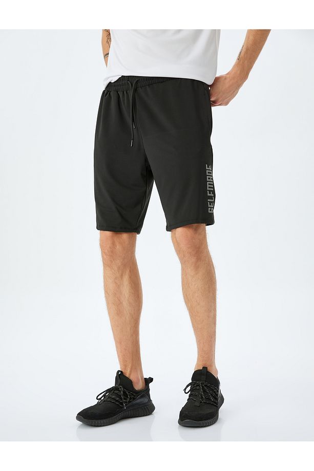 Beli Bağcıklı Cep Detaylı Slogan Baskılı Spor Şort - 3