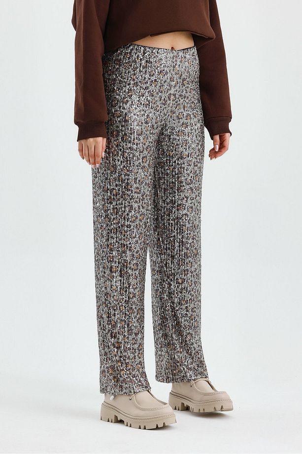 Lastikli Yüksek Bel İçi Astarlı Pullu Kumaş Bol Paça Pantolon-M - Leopar - 3