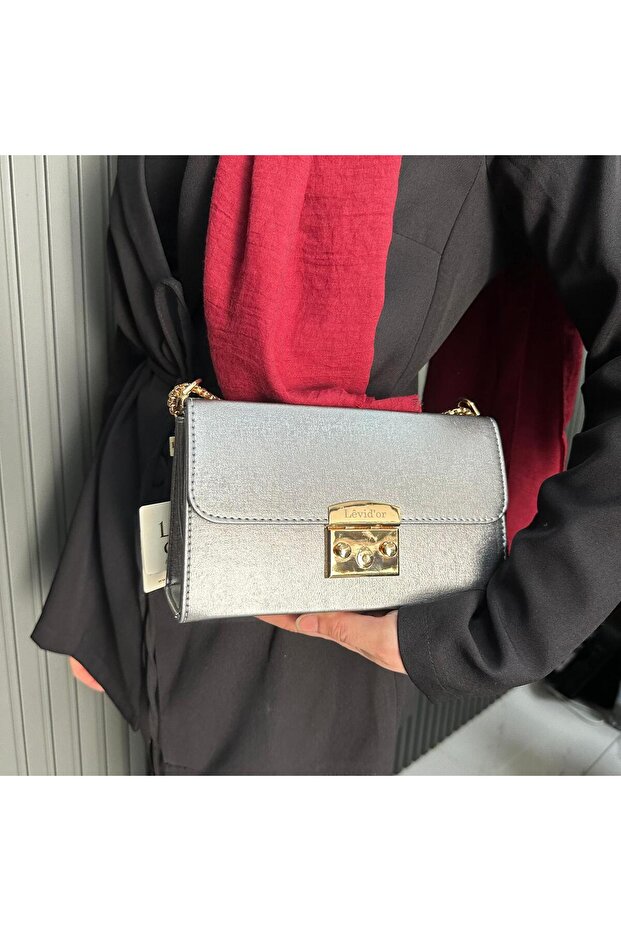 حقيبة فضية LVD93018205