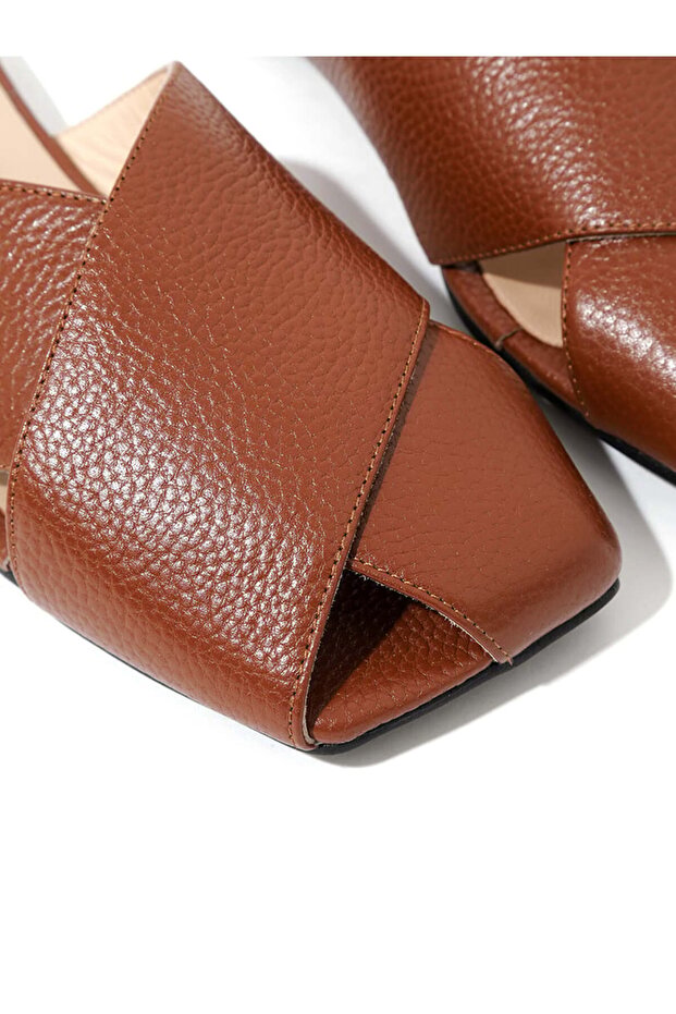 Deri Çarpraz Geçiş Düz Terlik - Taba - 5