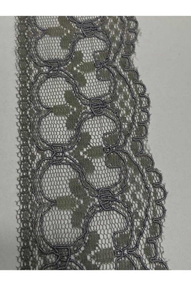 Lace / sleeve lace / 2 meters long / 6 cm wide