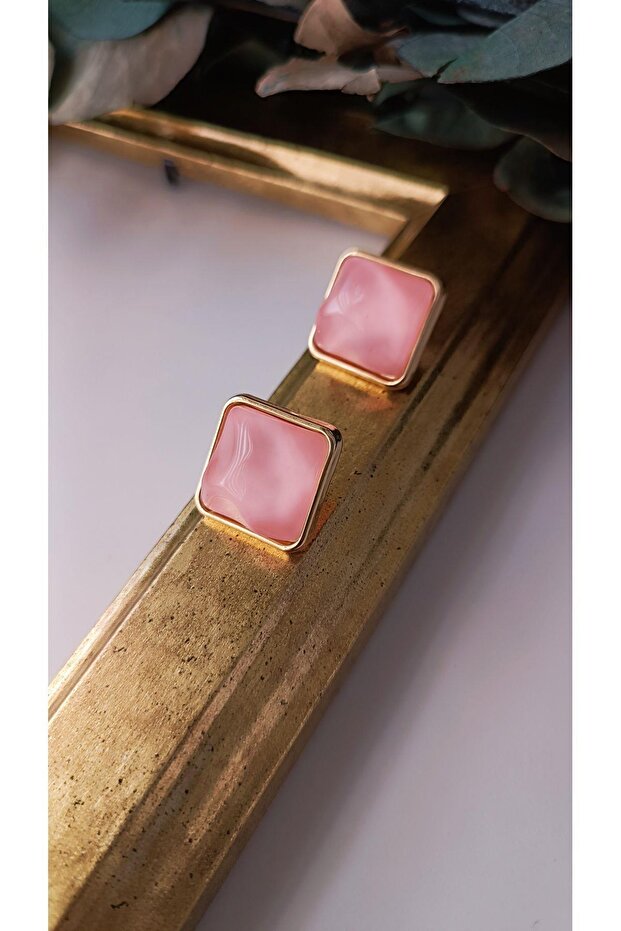 Colorful pearlescent gold detailed square earrings