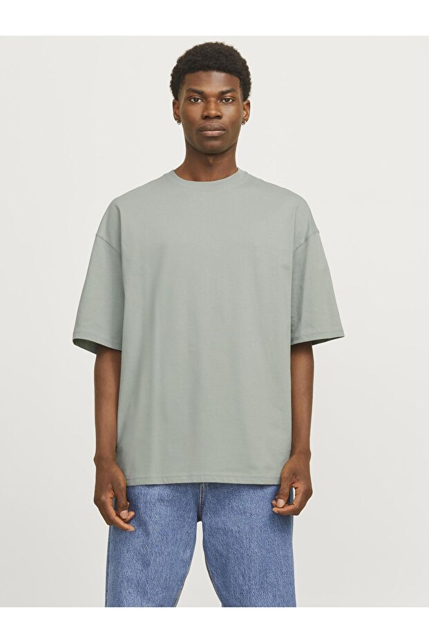 تي شيرت سادة برقبة دائرية وكبير الحجم - 1