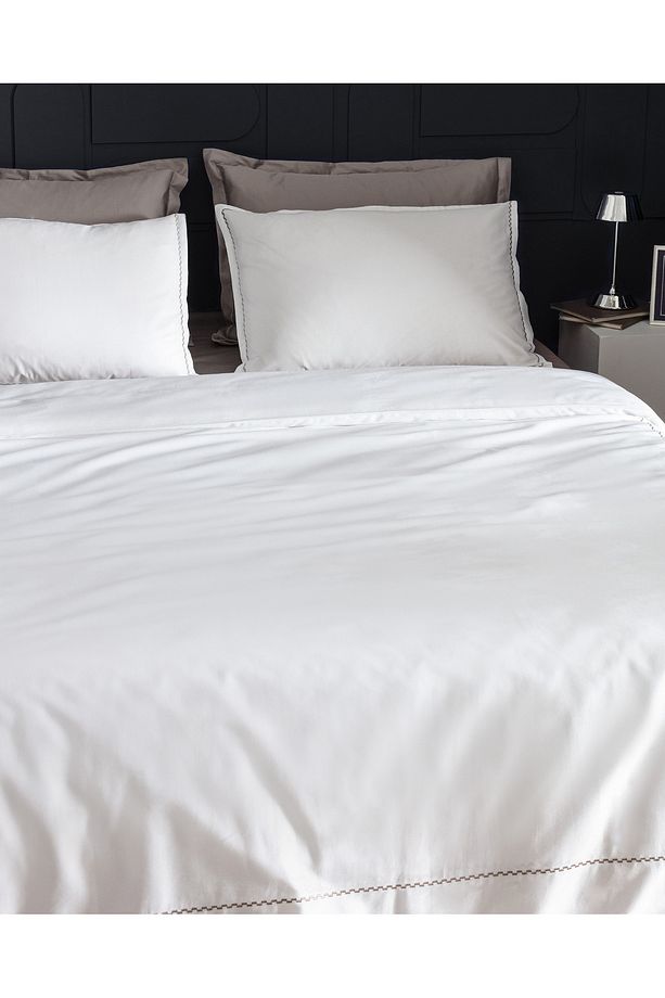 Laila King Size %100 Pamuk Nakışlı Saten Nevresim Takımı - Beyaz - 2