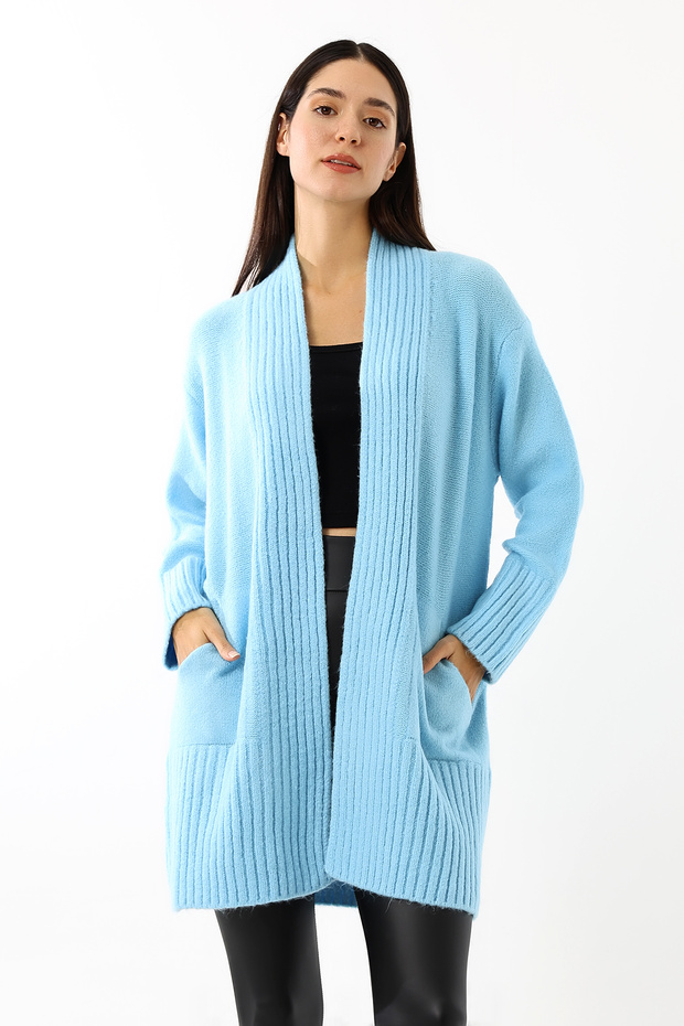 Women's Oversize Wide Fit Soft Textured Pocket Knitwear Cardigan