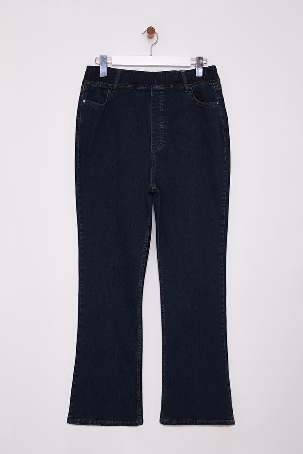 Koyu Mavi Beli Lastikli İspanyol Paça Comfort/Orta Esnek Flare Fit Büyük Beden Jeans TBBAW25CJ00031 - 6