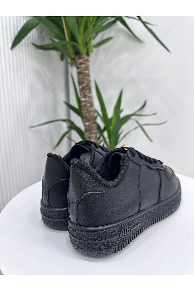 Basic Casual Sneakers - 5