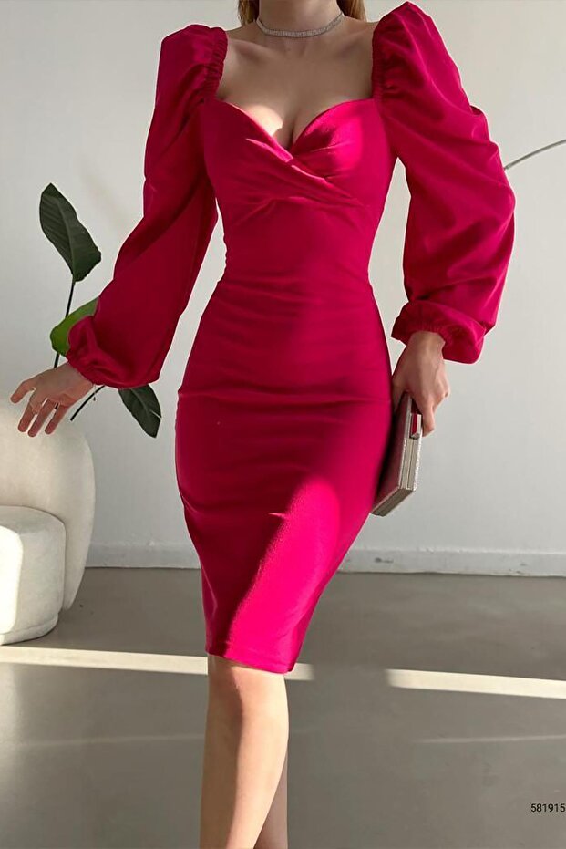 Fuchsiafarbenes Midikleid mit Prinzessinnen-Ärmeln, Schlitz und Herzkragen - 1