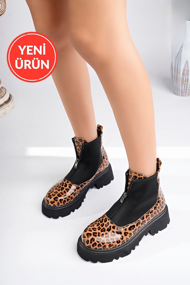 İsabel Model Leopar Desenli Rugan Kalın Tabanlı Önden Fermuarlı Kadın Bot - 9