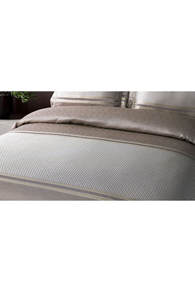 Mathilda Double Bedspread Set, Gold - 6