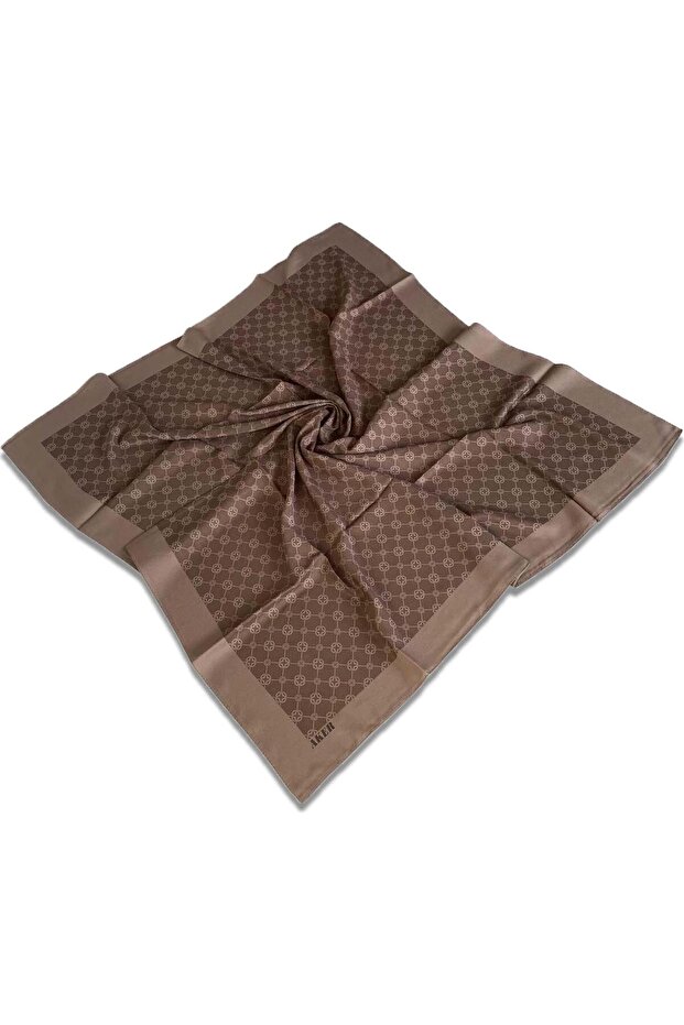 وشاح بني أنيق مونوغرام 1090500 -931 - 1