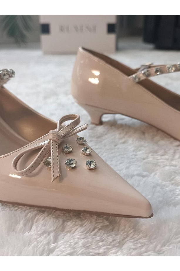 RORA RUGAN VE TAŞ DETAYLI BANTLI SİVRİ BURUN 4 CM TOPUKLU AYAKKABI - 1