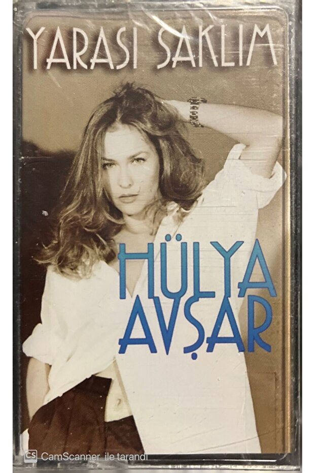 Hülya Avşar Wound Hidden Cassette in Unopened Gelatin