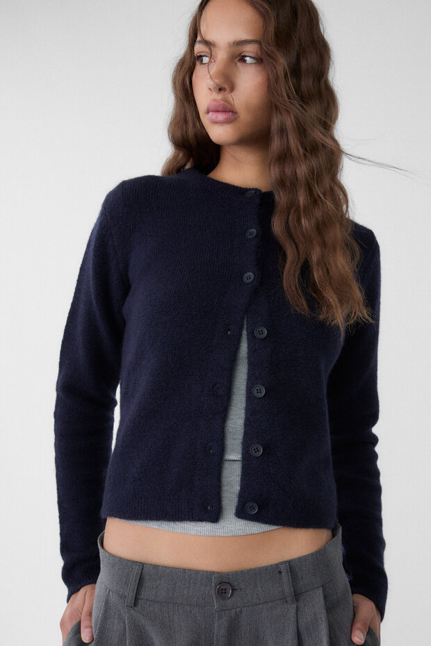 Düğmeli triko hırka - 4