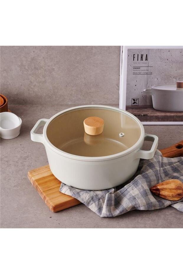 Fika Cast Aluminum Pot with Glass Lid 22 Cm