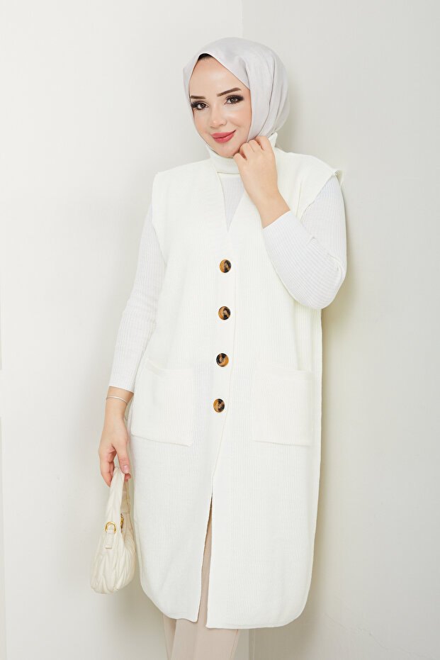 Women's Pocketed Button Closure Knitwear Vest