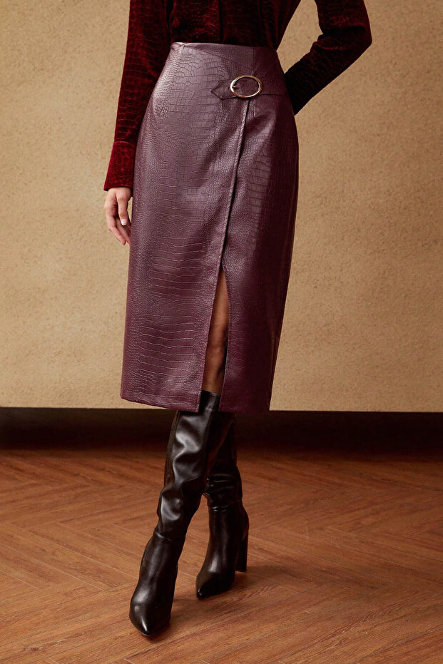 Crocodile Pattern Gold Buckle Detailed Women's Leather Skirt Burgundy