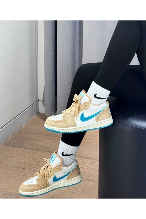 Air Jordan 1 Low SE Wave - 1