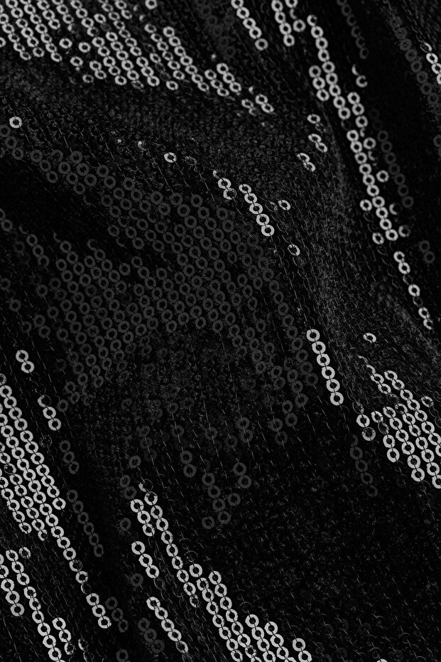 بلوزة مزينة بالترتر - 2