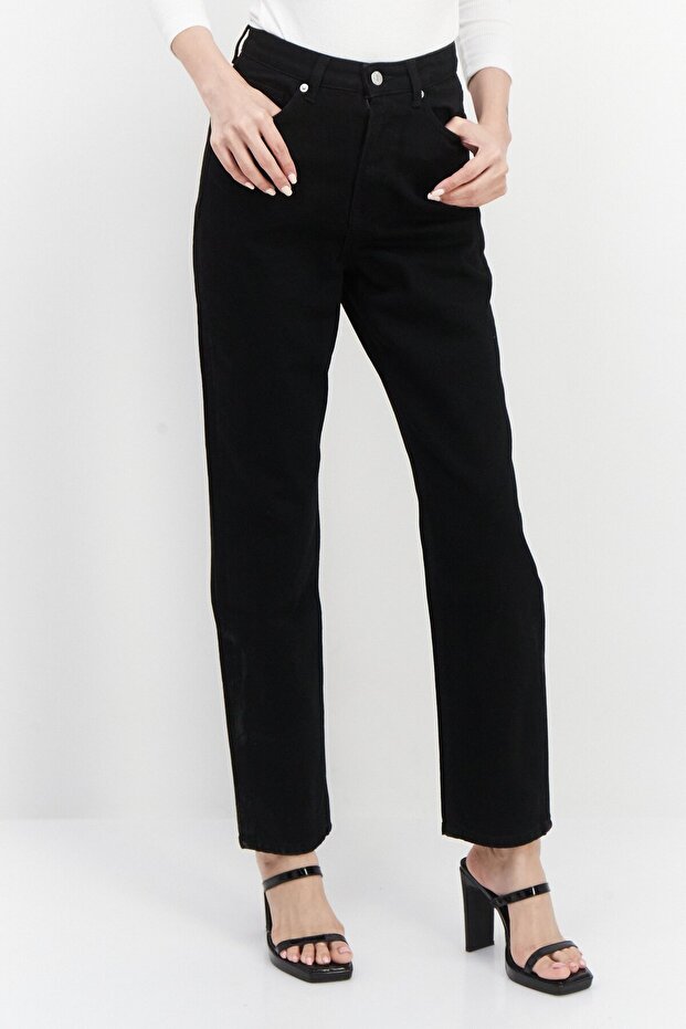 Women Regular Fit Plain Stretchable Denim Jeans, Black