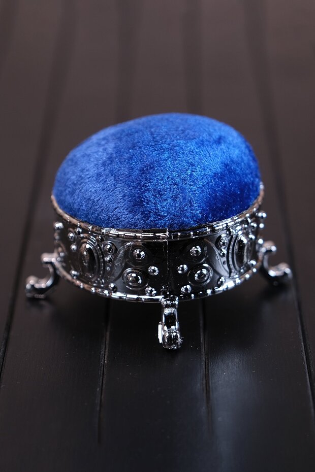 Cobalt Blue Scarf Shawl Pincushion Velvet Silver Footed 5004_24