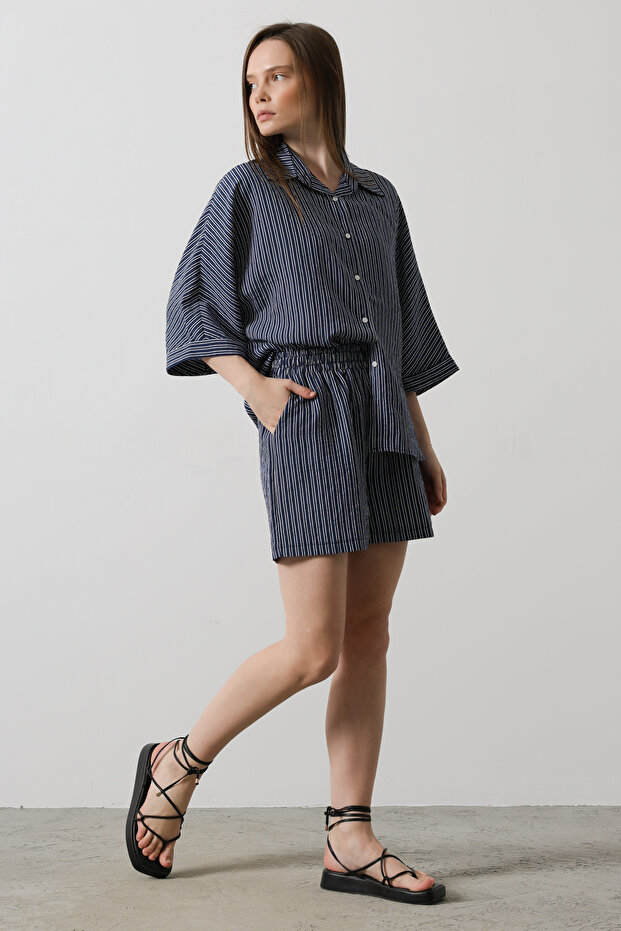 Lacivert Beli Lastikli Çizgili Mini Şort & Bermuda TWOSS25SR00038 - 4
