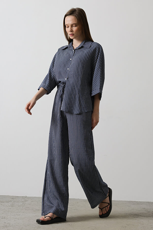 Lacivert Beli Lastikli Bağlama Detaylı Wide Leg/Geniş Paça Çizgili Pantolon TWOSS25PL00043 - 3