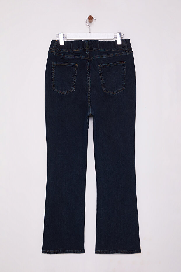 Koyu Mavi Beli Lastikli İspanyol Paça Comfort/Orta Esnek Flare Fit Büyük Beden Jeans TBBAW25CJ00031 - 9