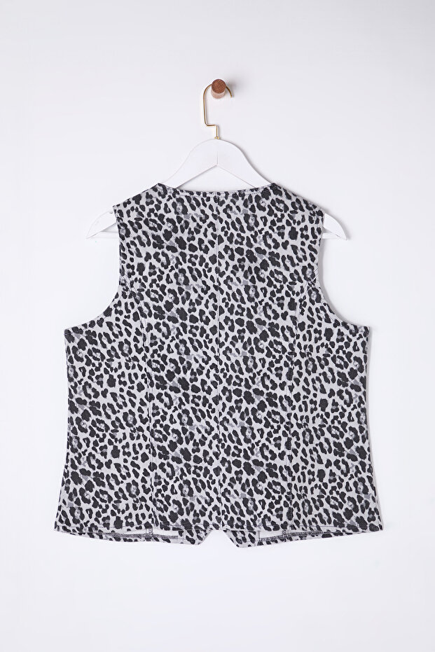 Többszínű állatmintás nagyméretű farmermellény TBBSS25BH00006 - 8