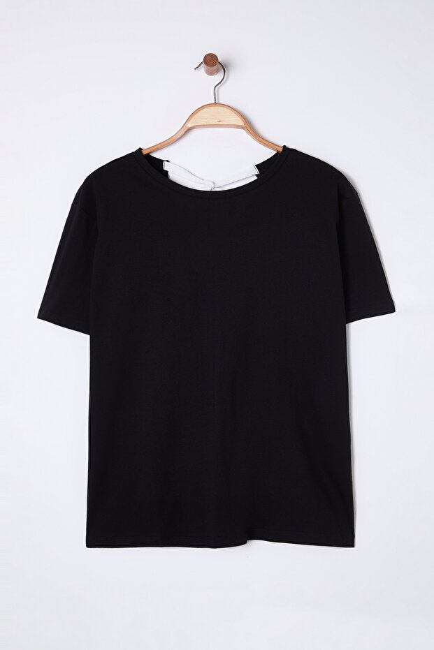 Siyah Regular Fit Sırtı Bağlama/Fiyonk Detaylı Örme Büyük Beden T-shirt TBBSS25BF00000 - 8