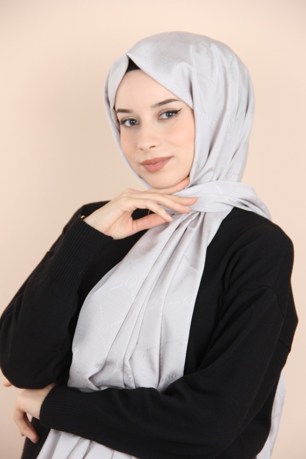 شال مونوغرام هرمي فضي - 2