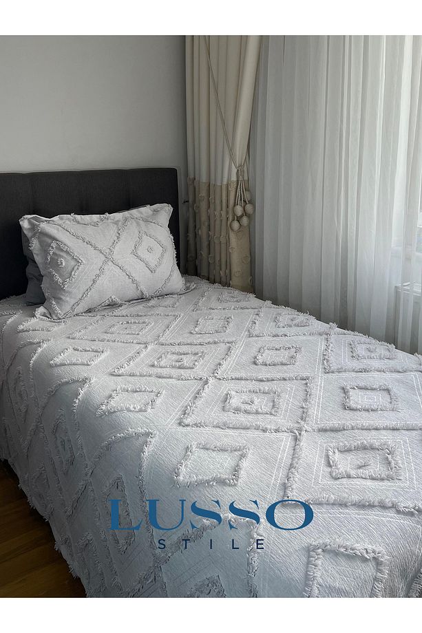 Iskandinav Tek Kişilik Püsküllü Yatak Örtüsü 180 X 250 - 2