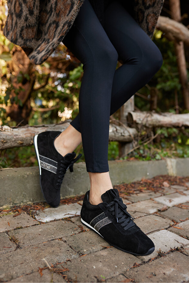 Tella Women's Black Real Suede Stone Sneaker