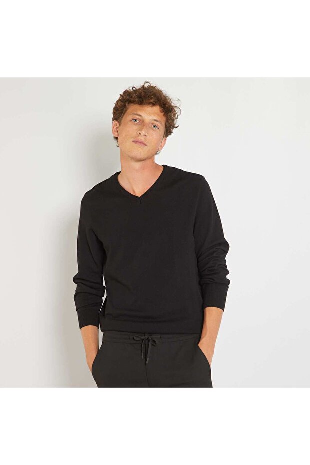 سترة أساسية محبوكة بلون أسود - 1