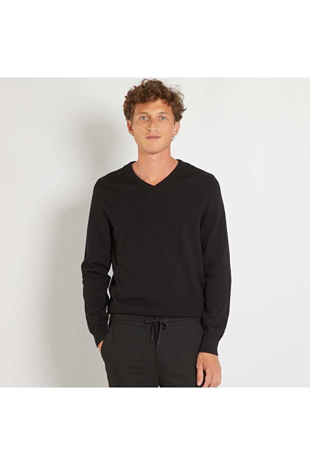 سترة أساسية محبوكة بلون أسود - 3