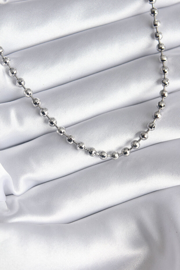 Brass Silver Color Bead Detail Women's Necklace Tj-Bko8238