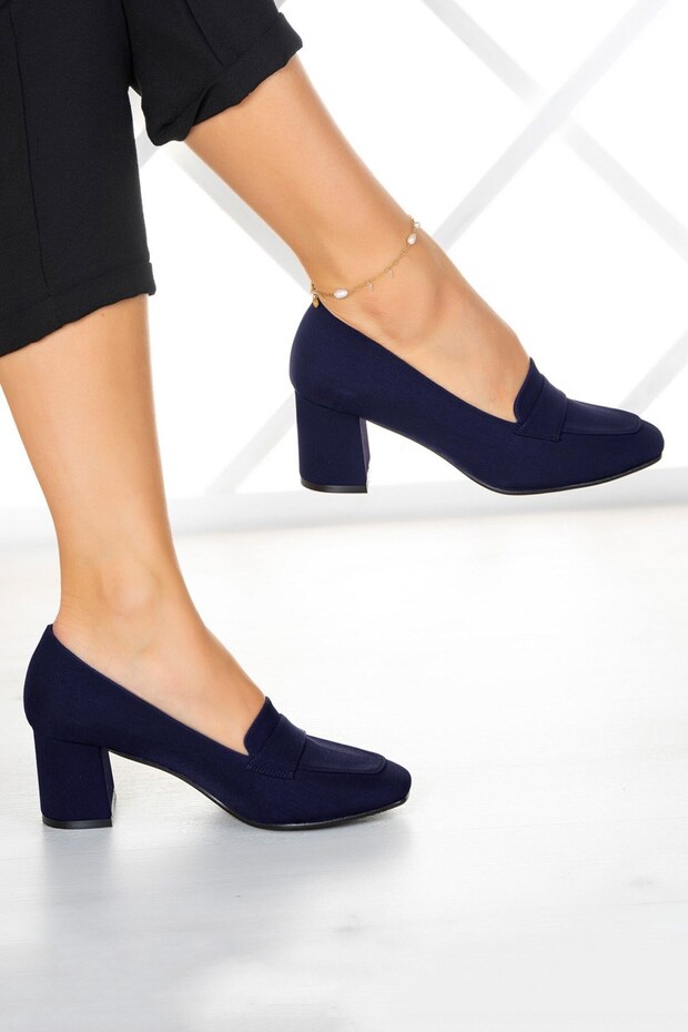 Della Navy Blue Crepe Square Toe Thick Heeled Classic Shoes
