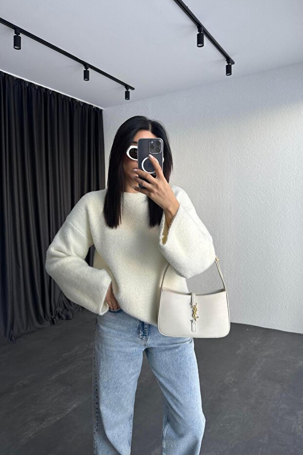 Ecru Soft Bearded Yarn Wide Sleeve Detailed Knit Sweater