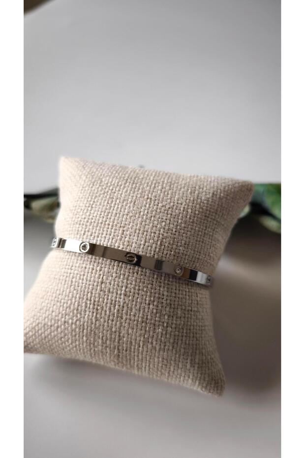 Brand Model Stone Detailed Thin Handcuff Bracelet
