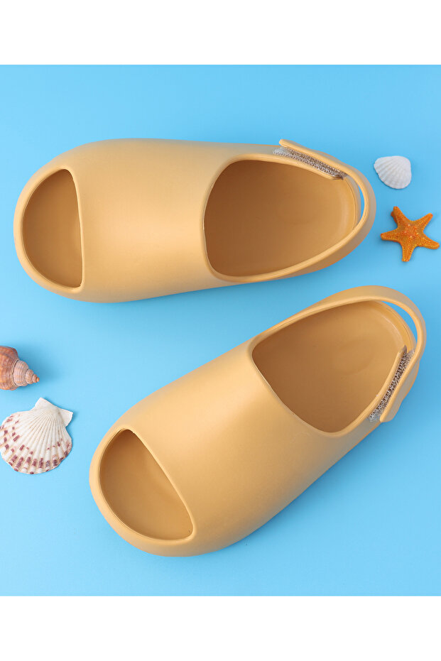 صندل كلاسيكي بحزام خلفي - أصفر - 4