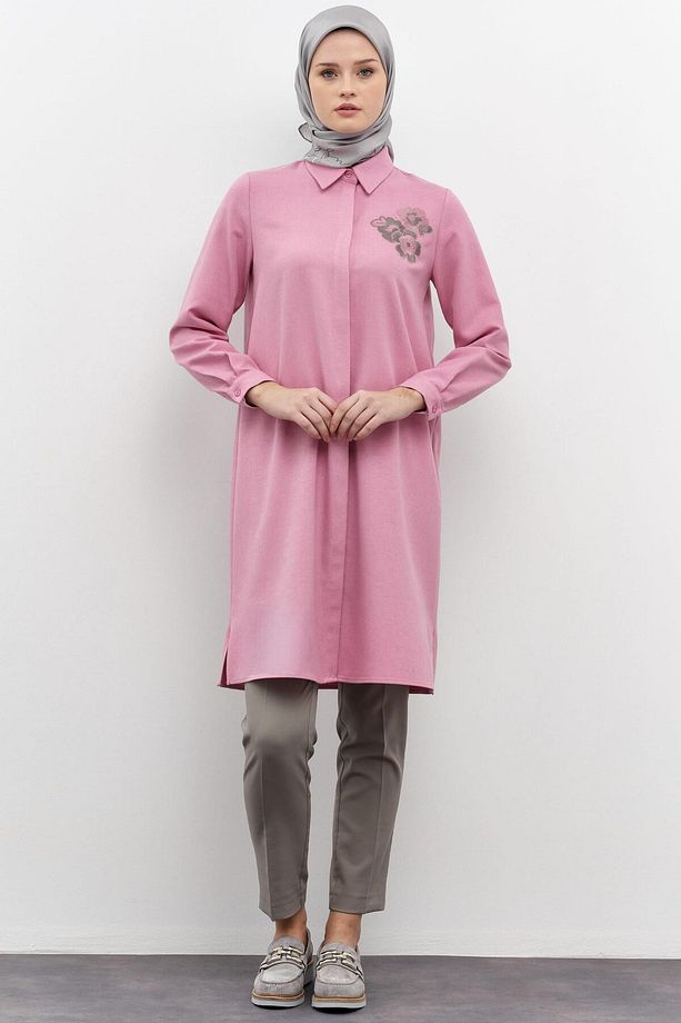 Aplike Nakışlı Yırtmaçlı Tunik - Pembe - 4