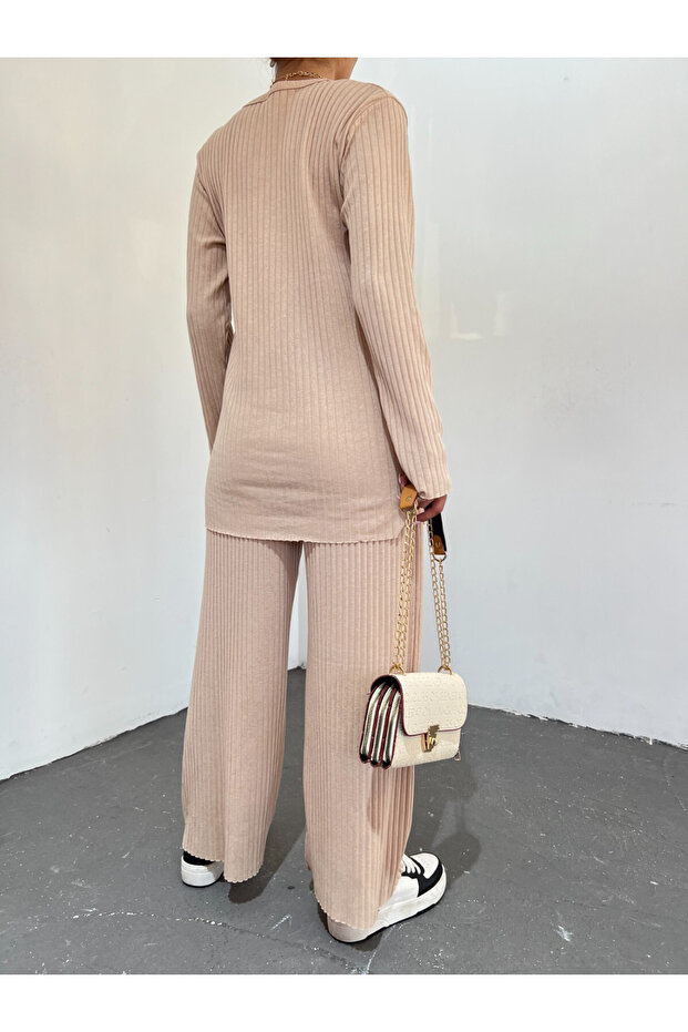 طقم قميص قصير برقبة دائرية - 3