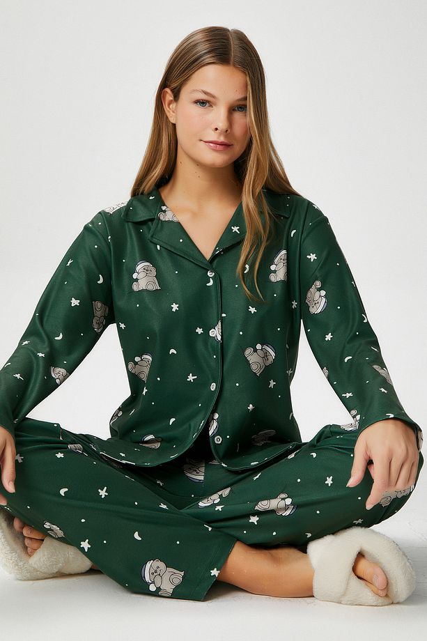 Kadın Nora Premium Yeşil Ayıcık Süet Doku Düğmeli Yılbaşı Pijama Takımı - 1