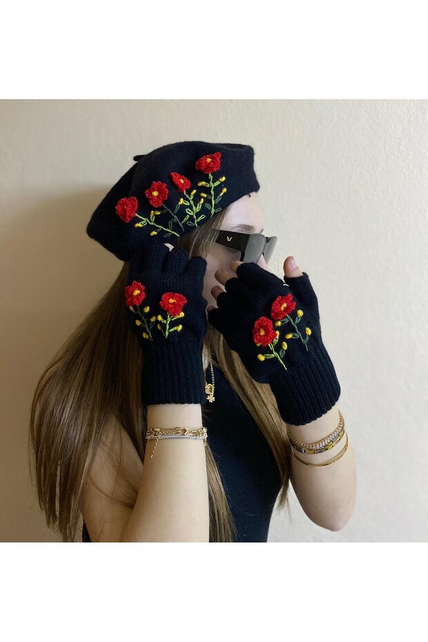 Black Handmade Red Floral Embroidered French Painter Beret and Fingered Gloves Set - Gift