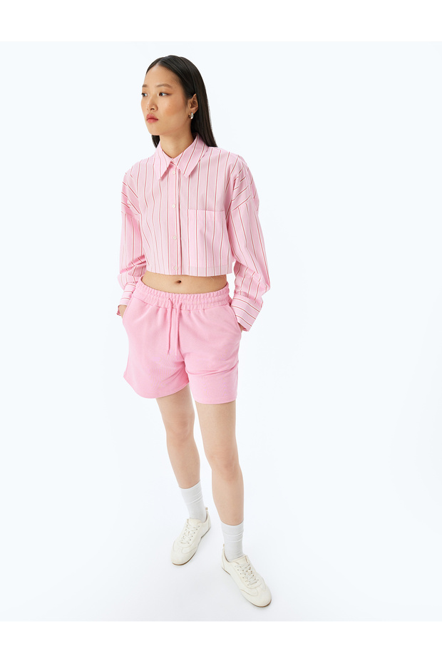 Comfortable Fit Shorts with Pocket Detail and Lace-Up Waist