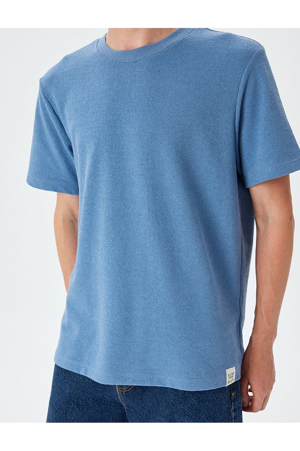 Bisiklet Yaka Regular Fit Kısa Kollu Tok Kumaş Etiket Detaylı Basic Tişört - 5