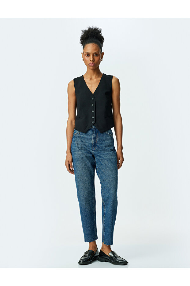High Waist Comfortable Fit Buttoned Cotton Jeans - Mom Jean