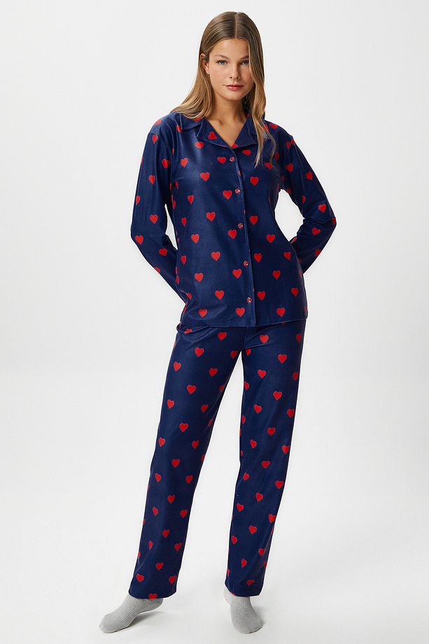 Kadın Nora Premium Lacivert Kalp Desen Süet Doku Düğmeli Yılbaşı Pijama Takımı - 1