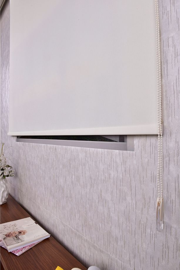 Krem Düz Etek Dilimsiz Ip 1010 Zebra Stor Güneşlik Perde - 4
